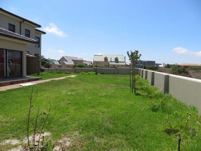 5 Bedroom Property for Sale in Myburgh Park Western Cape